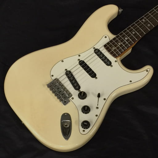 フェンダー ジャパン ストラトキャスター リッチーブラックモア エレキギター ソフトケース付 Fender